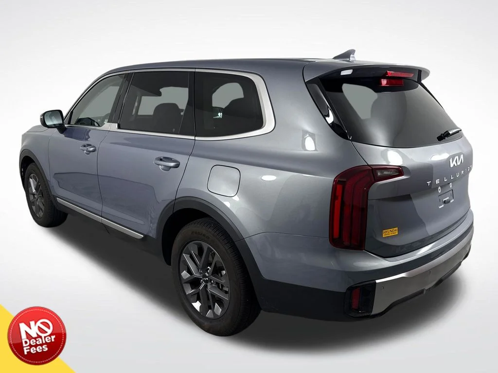 Used 2025 Silver Kia LX image 6