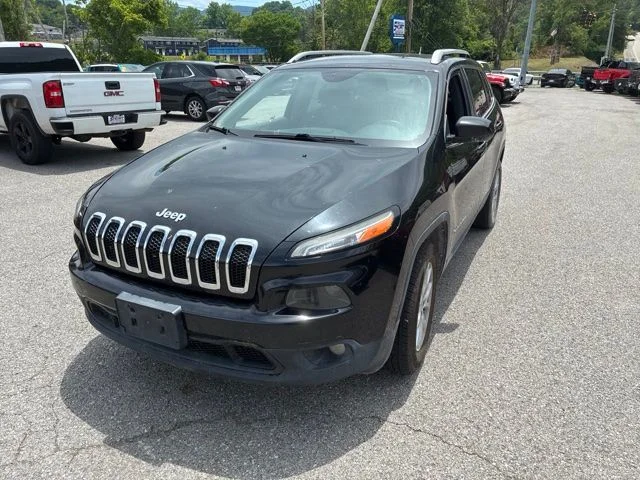Used 2014 Black Jeep Latitude image 3