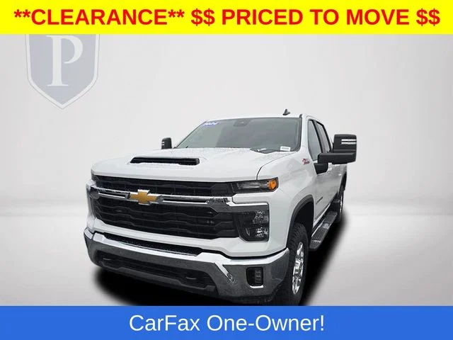 Used 2024 White Chevrolet LT image 13