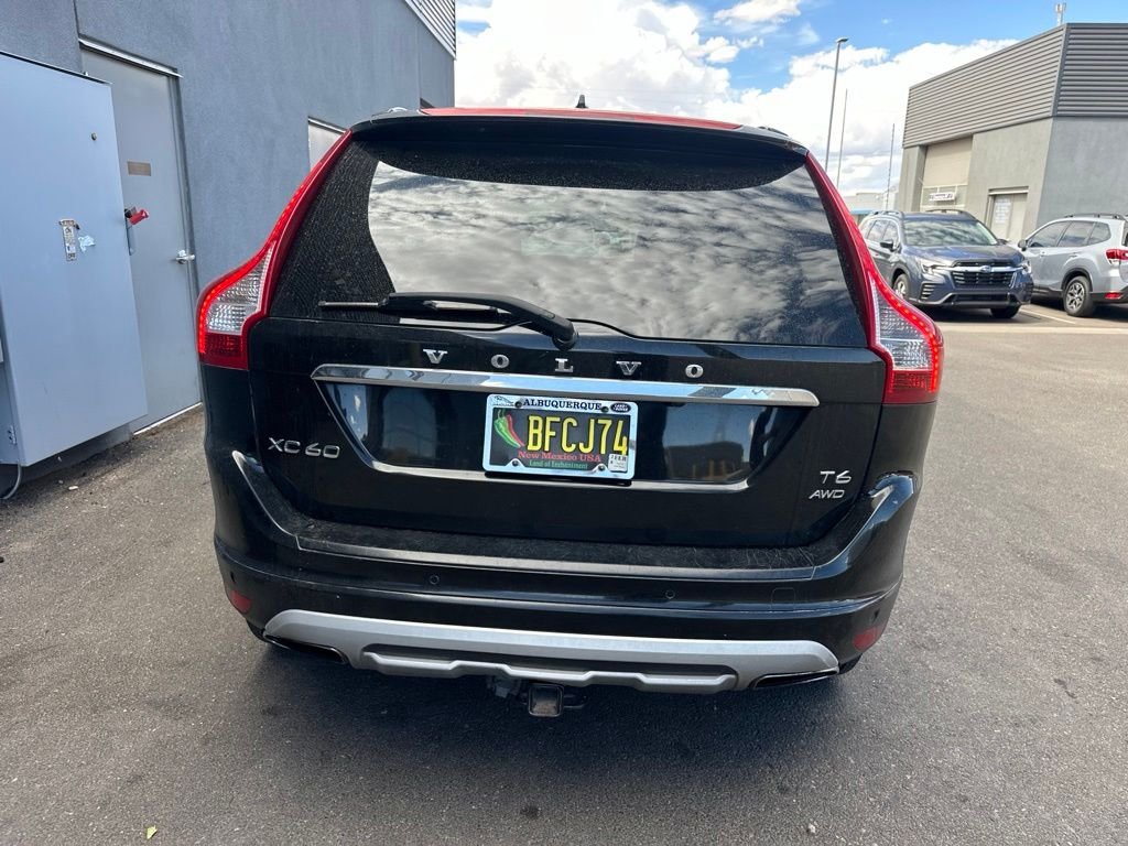 Used 2017 Black Volvo T6 Dynamic image 10