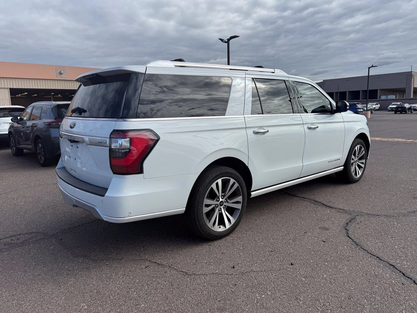Used 2021 Star White Tri-Coat Ford Platinum image 4