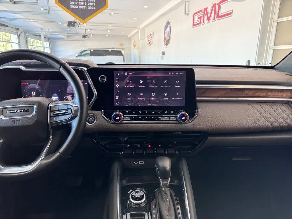 2025 GMC Canyon Denali - Photo 18