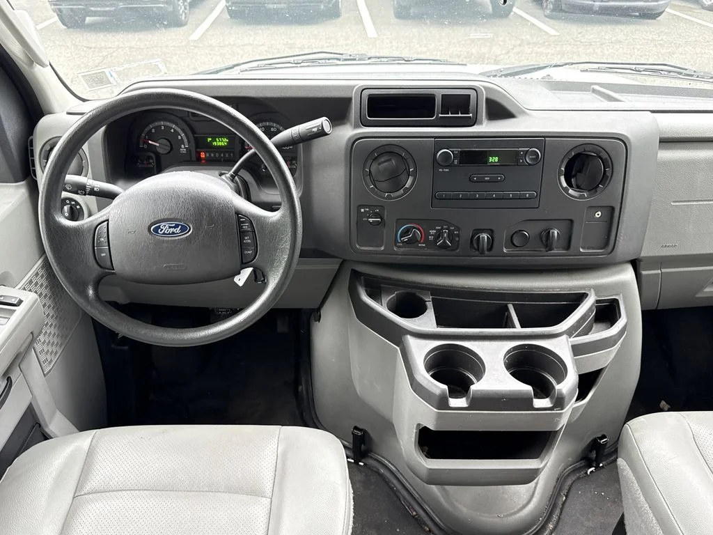 Used 2019 Oxford White Ford Base image 11
