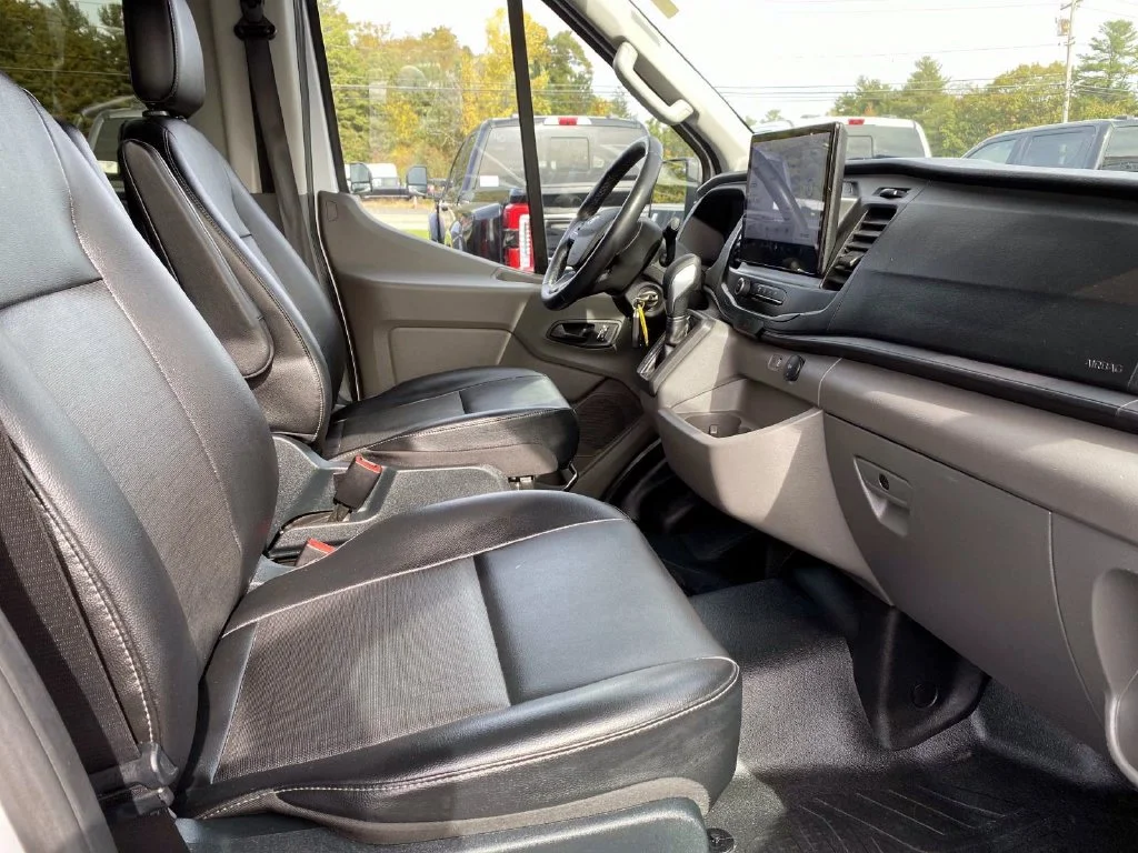 Used 2023 Oxford White Ford  image 20