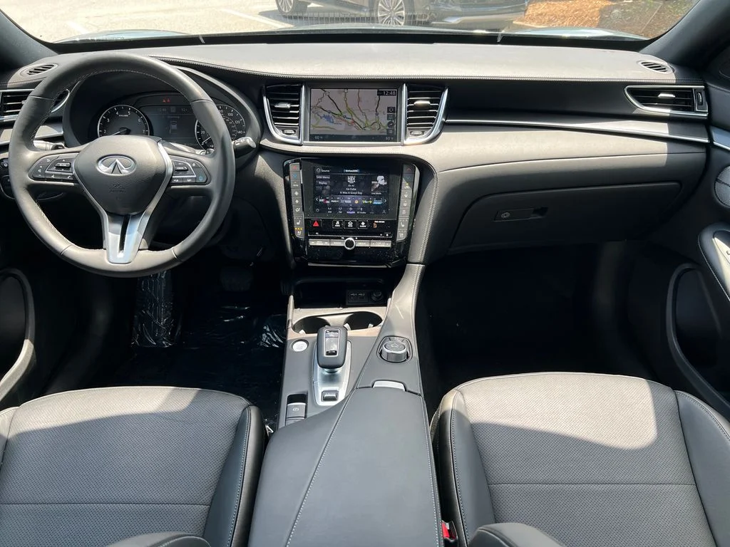 2025 INFINITI QX55 Essential - Photo 23