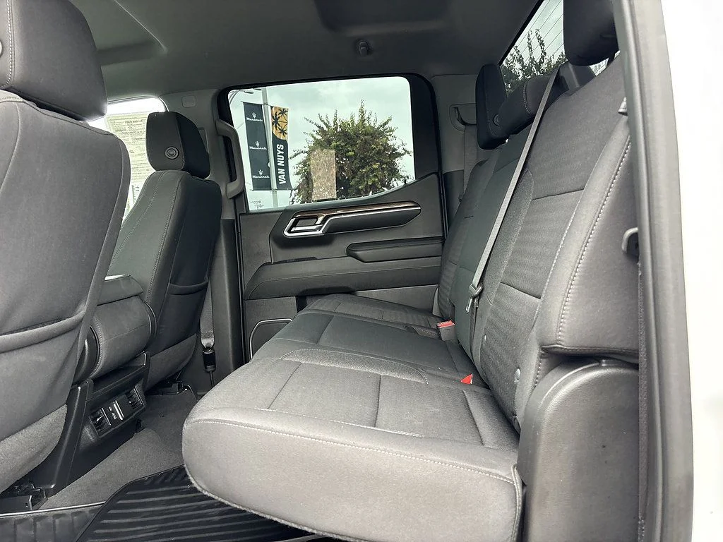 Used 2023 White Chevrolet LT image 22