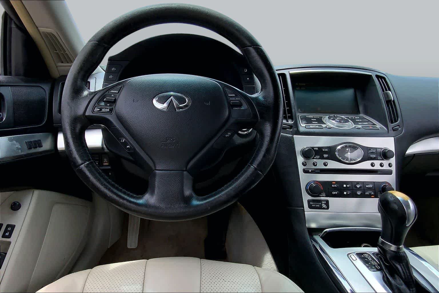 Used 2014 Liquid Platinum INFINITI  image 6