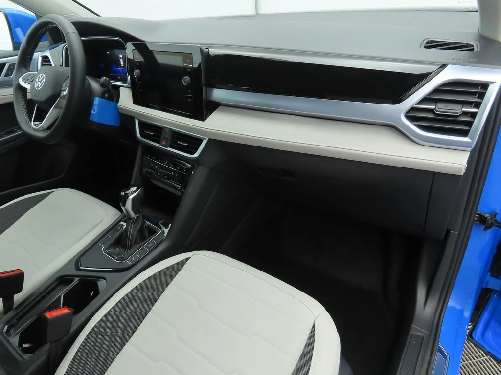 New 2026 Blue Volkswagen 1.5T SE image 17