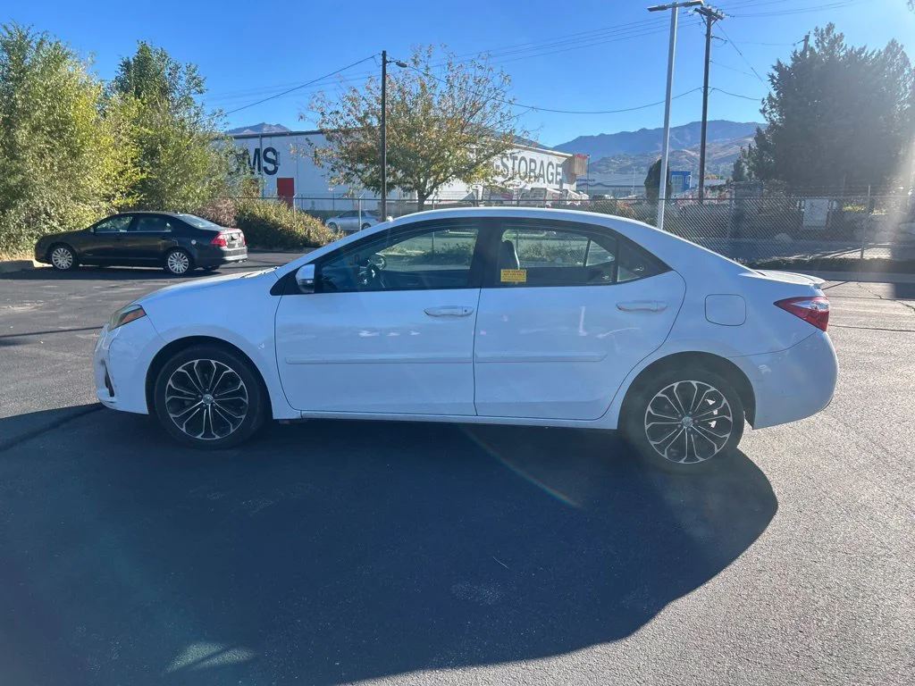 Used 2015 Super White Toyota S Plus image 12
