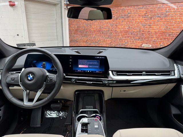 2025 BMW X1 28i - Photo 12