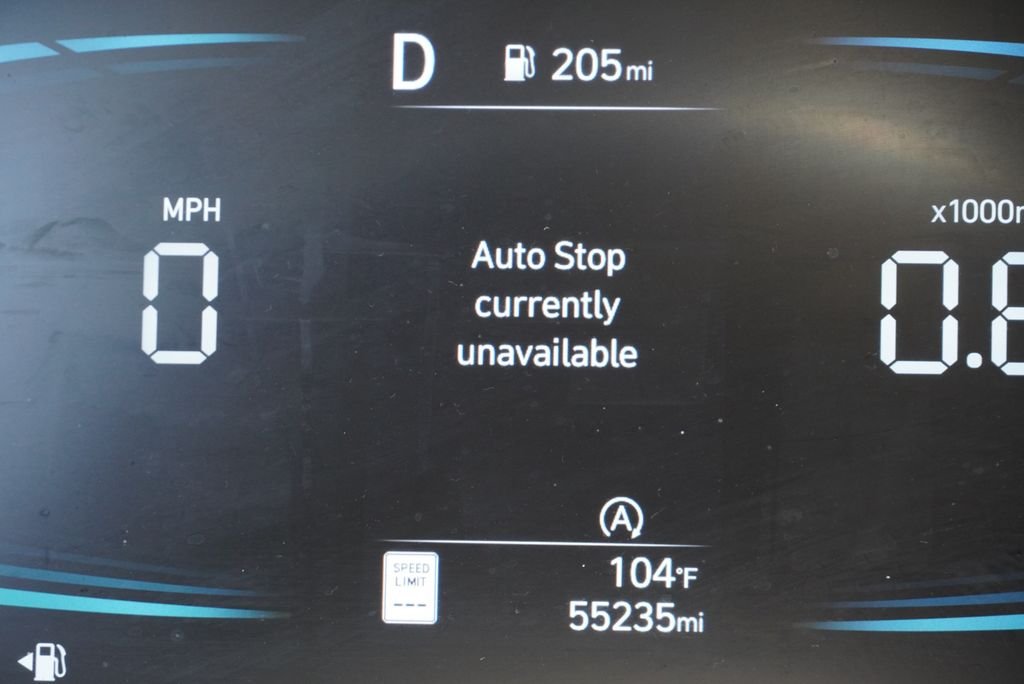 Used 2025 Silver Hyundai SEL image 27