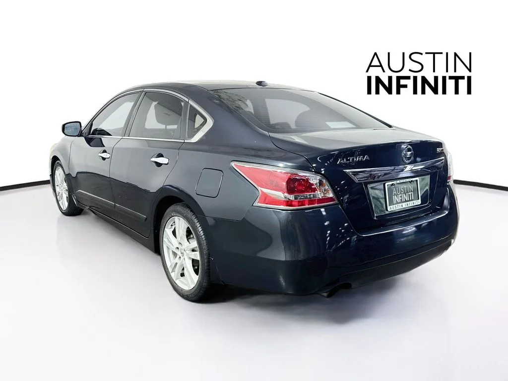 Used 2015 Blue Nissan 3.5 SL image 5