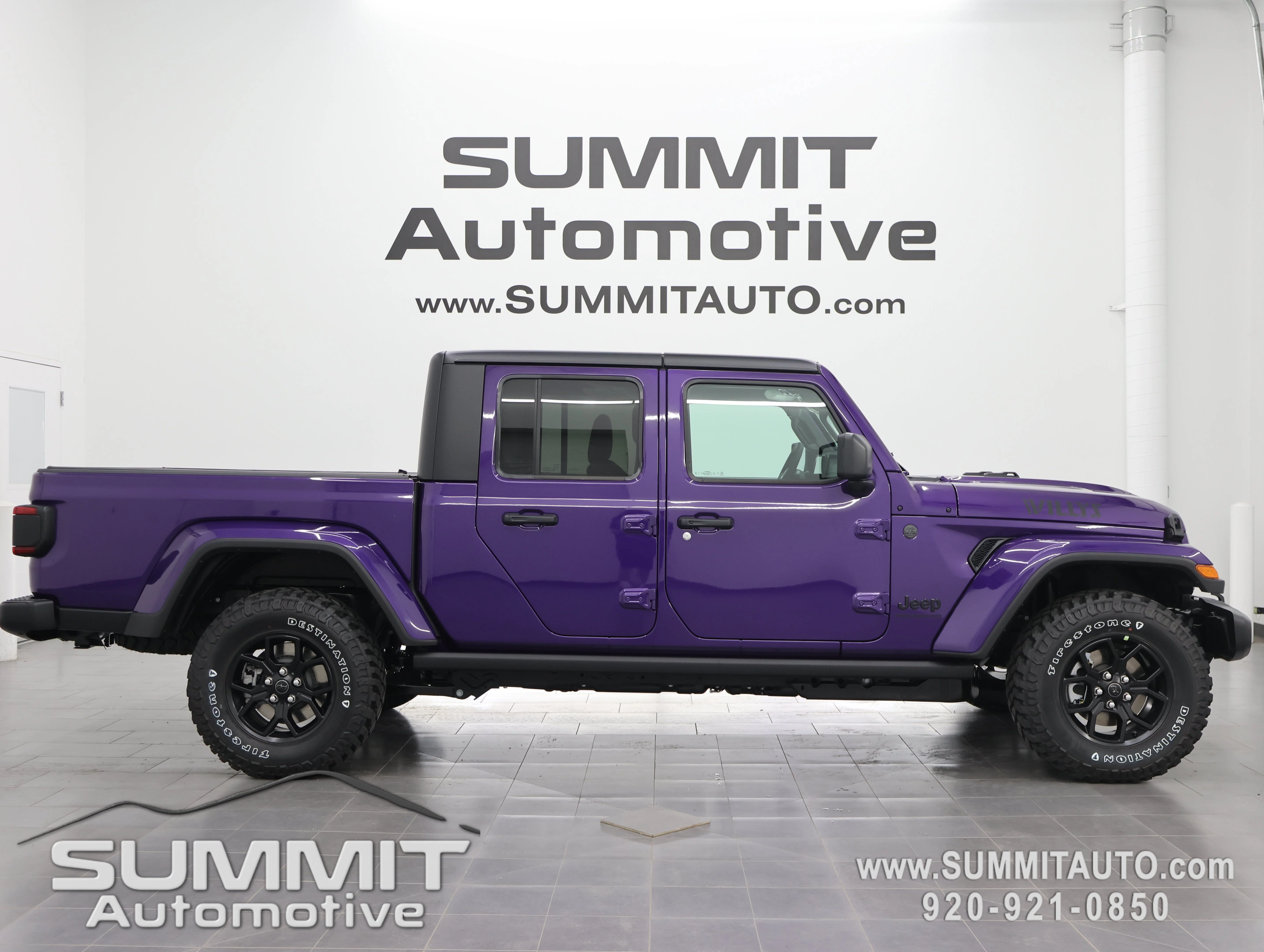 2026 Jeep Gladiator Willys Auto's photo