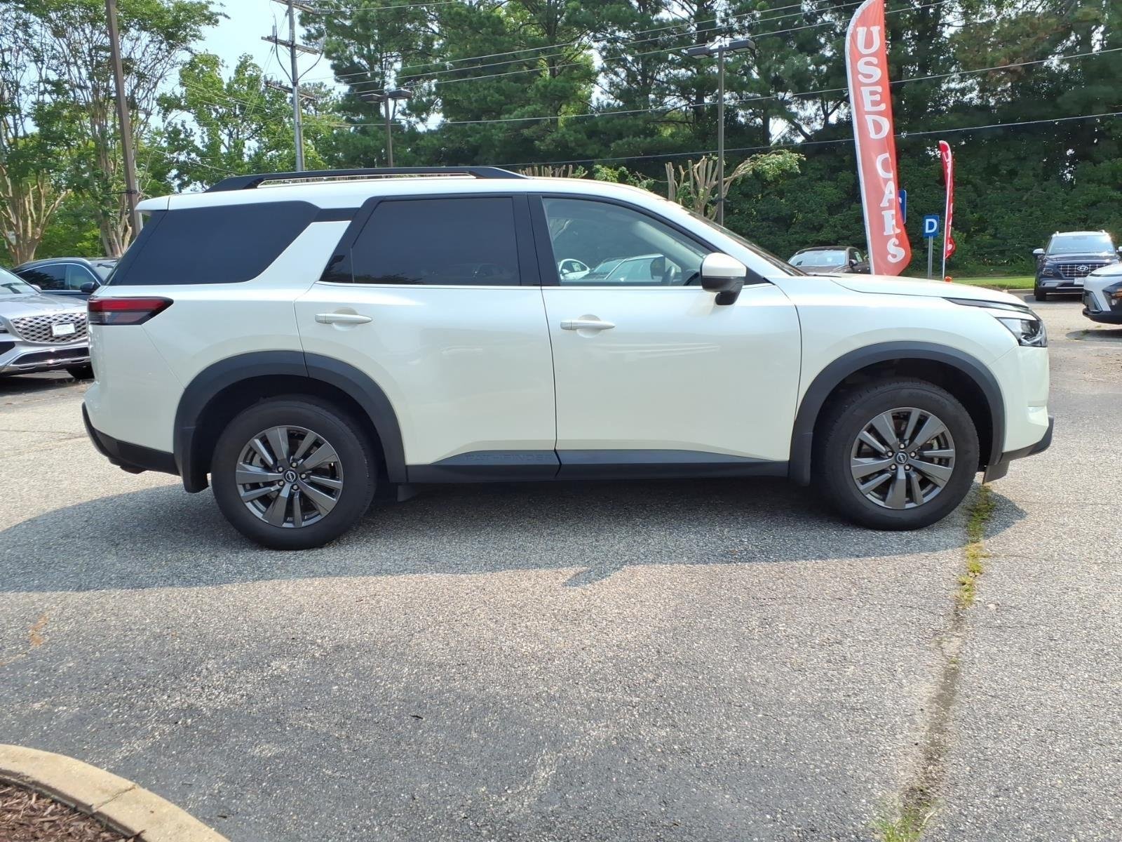 Used 2024 Pearl White Tricoat Nissan SV image 5
