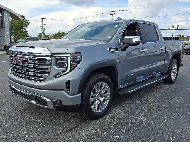 Used 2023 Silver GMC Denali image 3