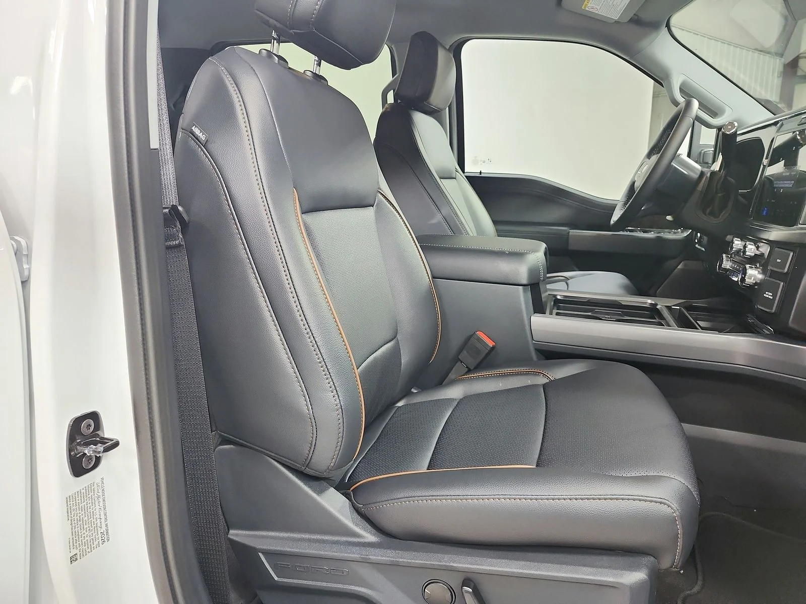 New 2026 Oxford White Ford F-250® Lariat® image 38