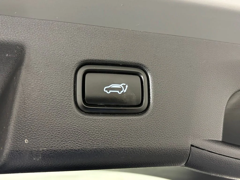 Used 2024 Gray Hyundai SEL image 43