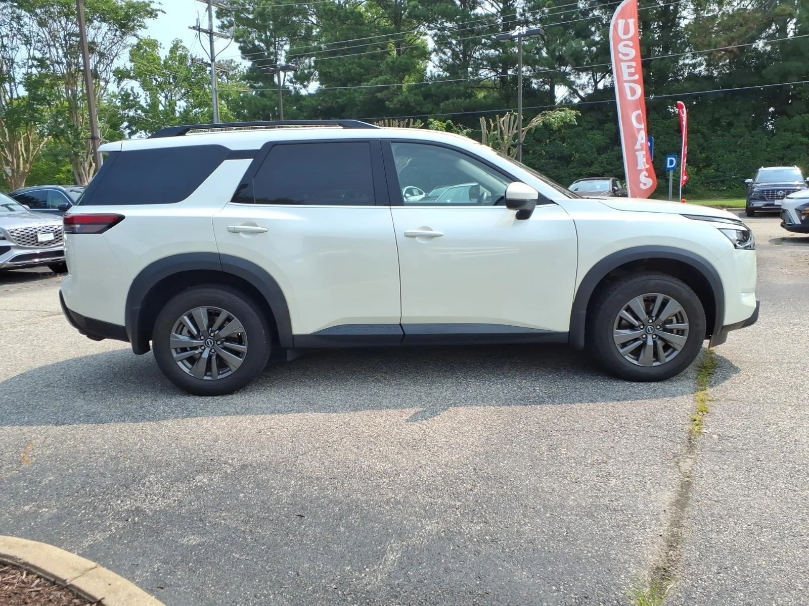 Used 2024 Pearl White Tricoat Nissan SV image 5