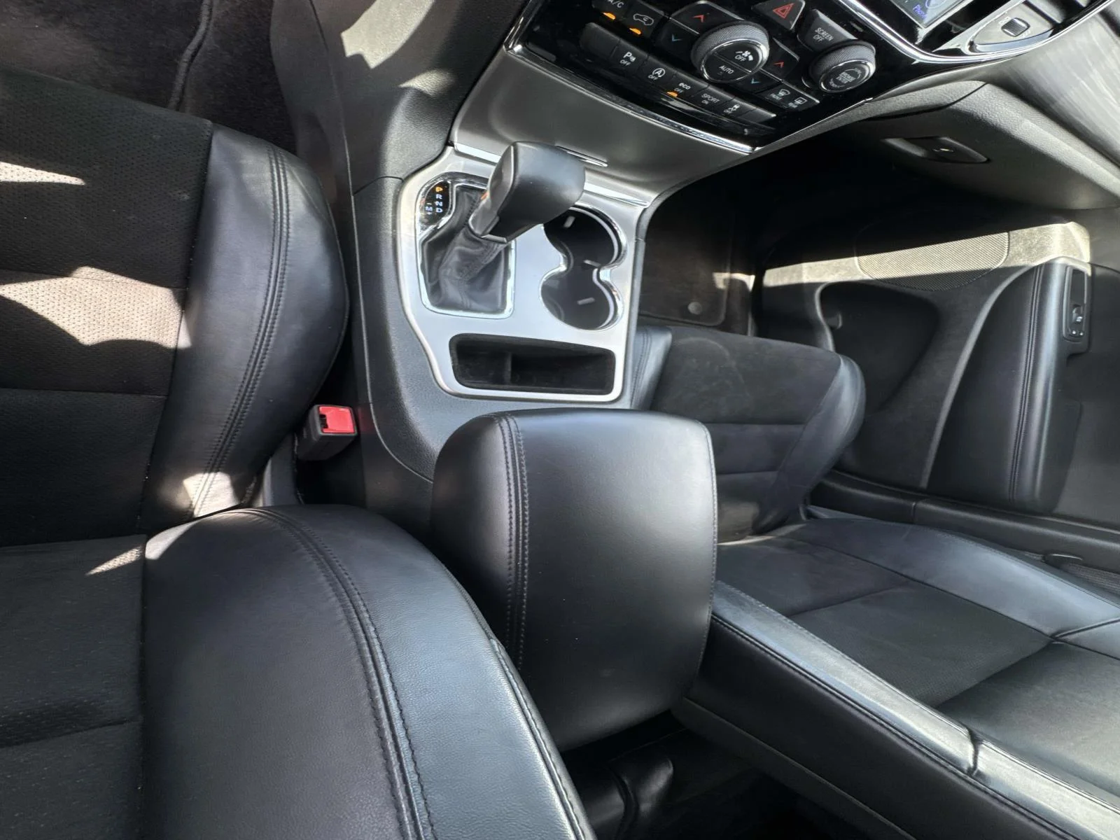 Used 2019 Granite Crystal Metallic Clearcoat Jeep Laredo E 4x2 image 24