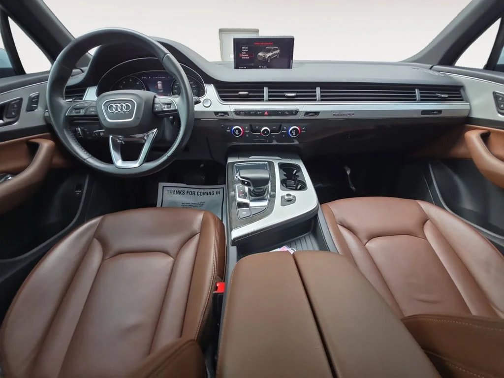 Used 2019 White Audi 45 SE Premium image 10