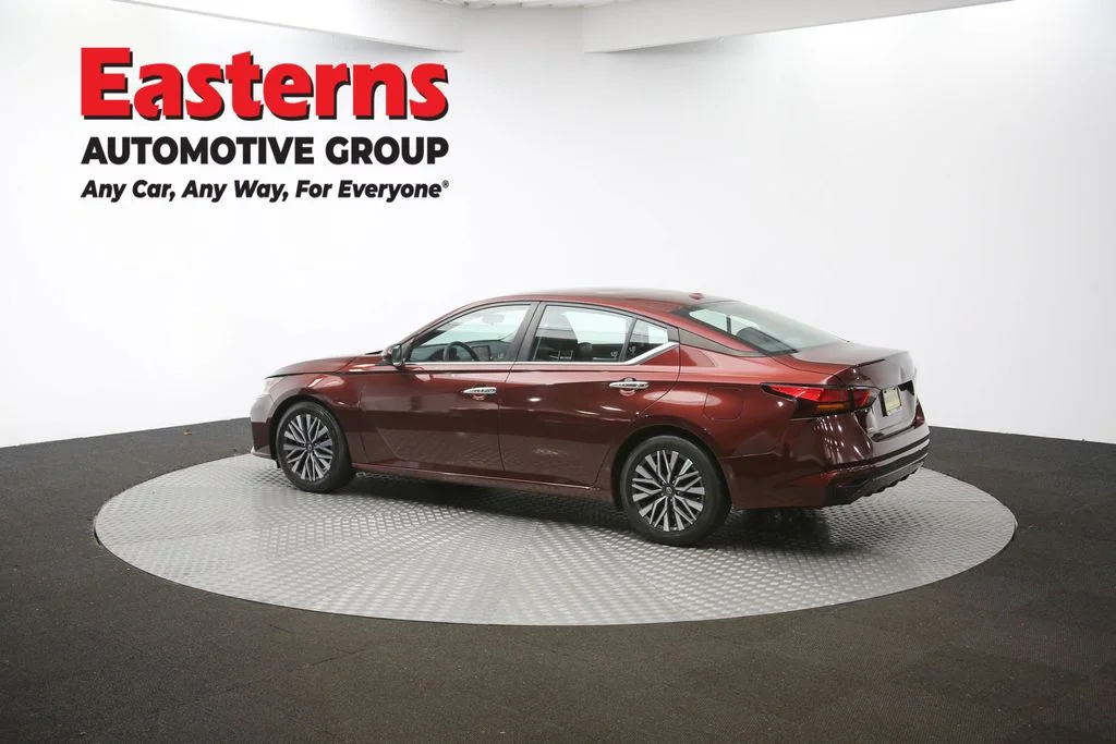 Used 2023 Red Nissan 2.5 SV image 62