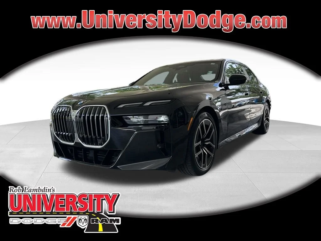 2025 BMW 7 Series 740i Sedan's photo
