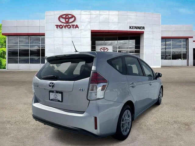 Used 2015 Classic Silver Metallic Toyota Three image 6