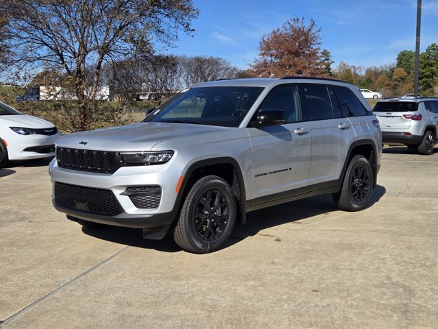 New 2025 Silver Zynith Jeep Altitude image 1