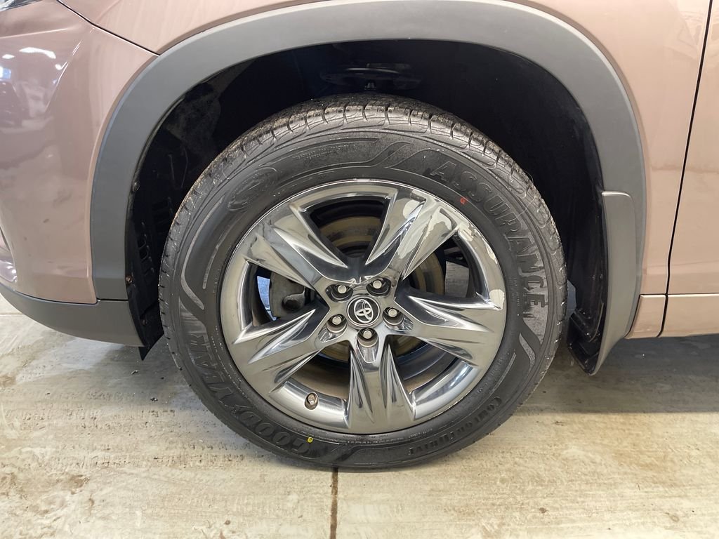 Certified Used 2017 Brown Toyota Limited image 10