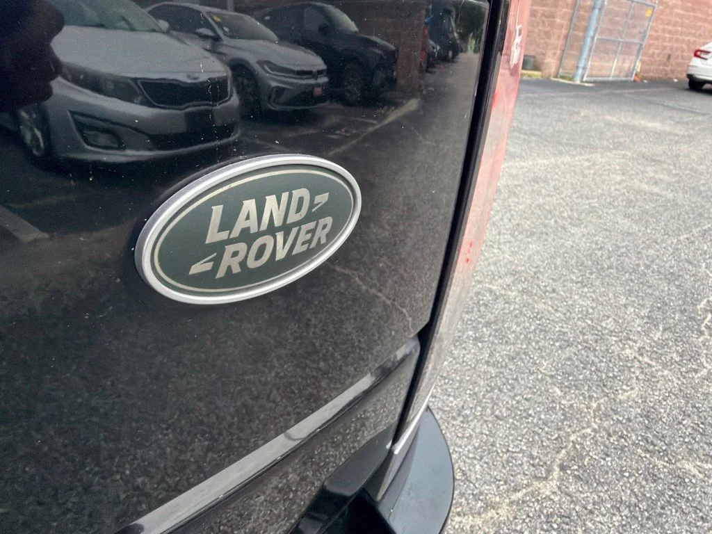 Used 2016 Black Land Rover 3.0L V6 Supercharged HSE image 10