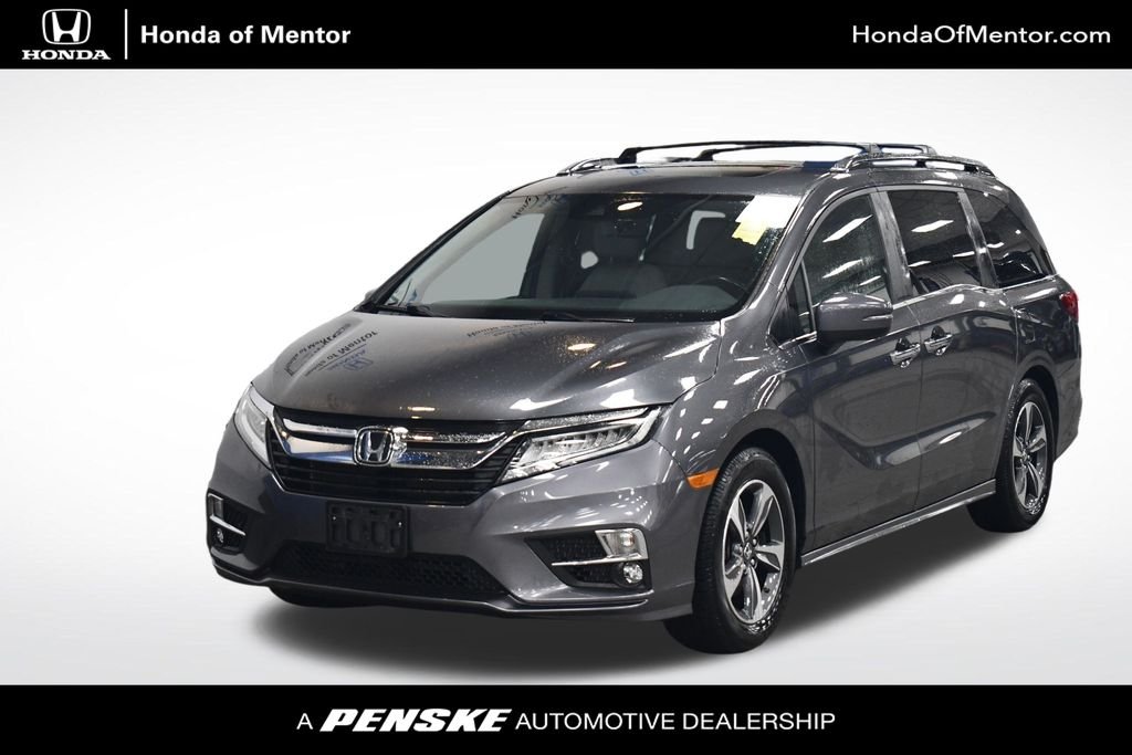 2018 Honda Odyssey Touring's photo