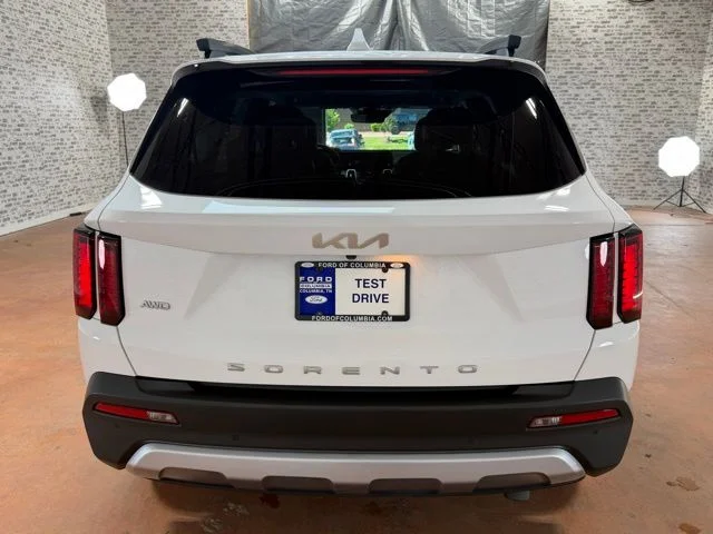 Used 2022 White Kia X-Line EX image 5