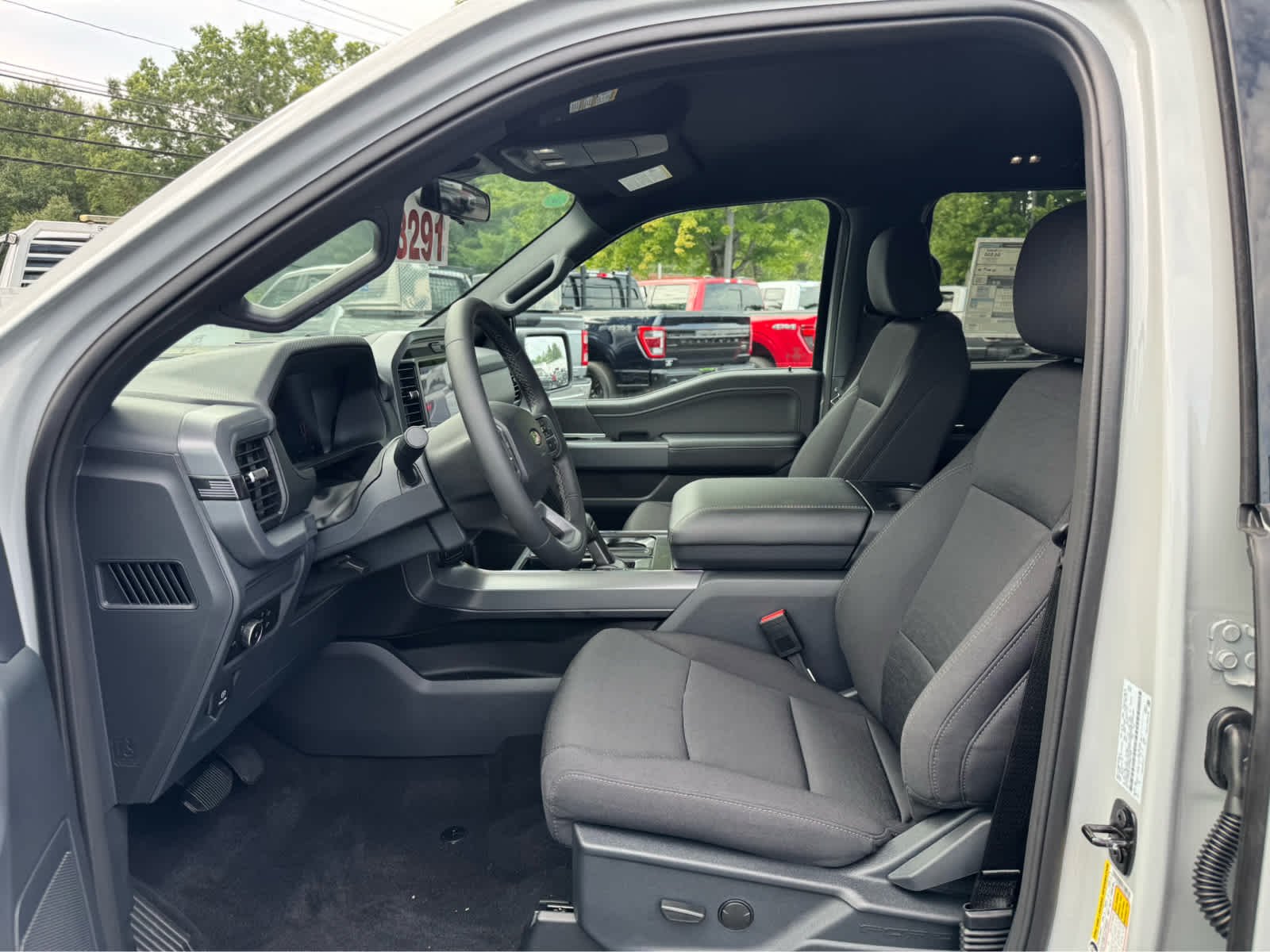 New 2026 Avalanche Ford XLT image 10