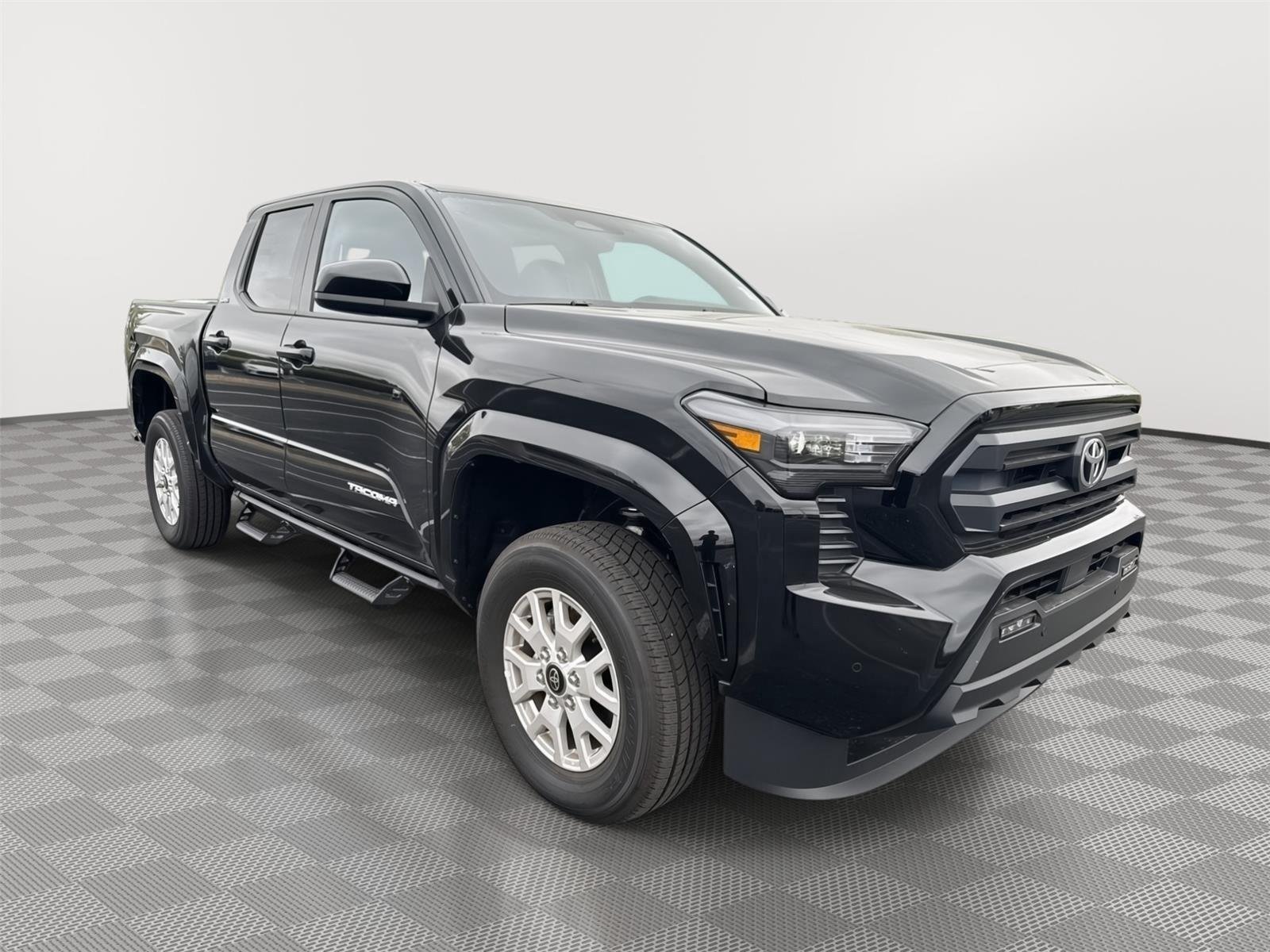 2026 Toyota Tacoma SR5 - Photo 3
