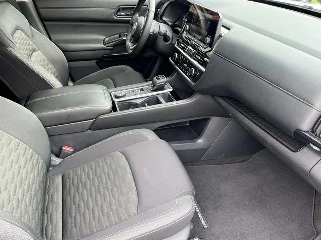 Used 2025 Silver Nissan SV image 24