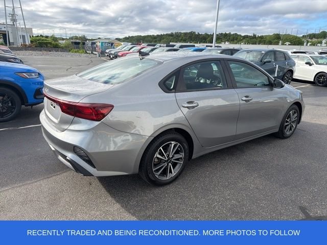 Used 2023 Gray Kia LXS image 3