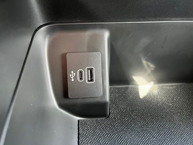 New 2026 Oxford White Ford XLT image 31