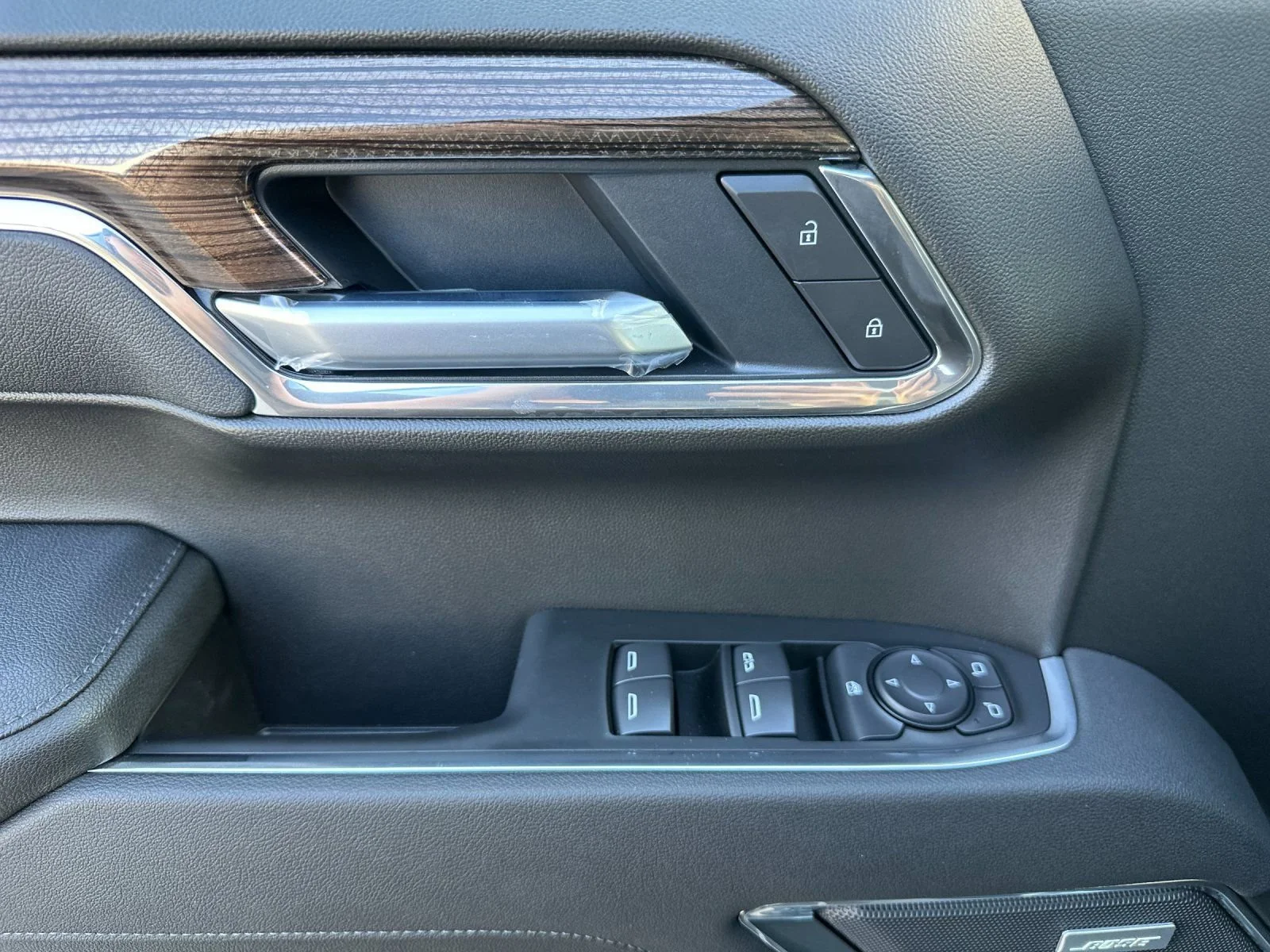 2026 Chevrolet Silverado 1500 LT Trail Boss - Photo 11