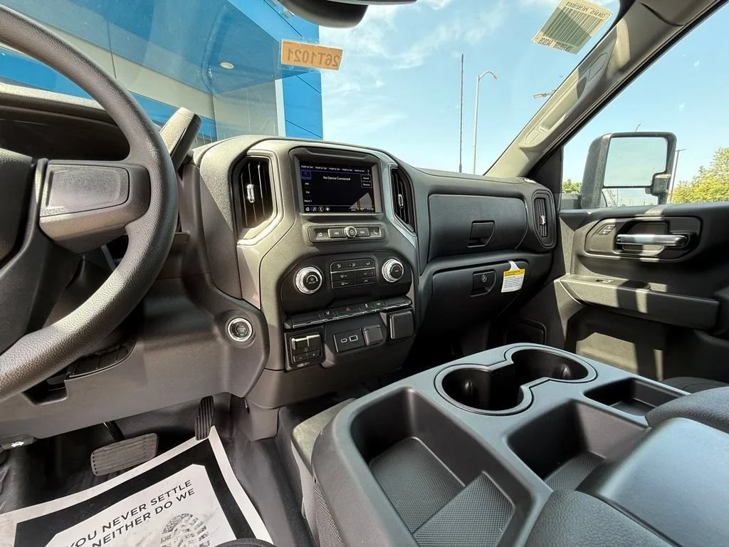 New 2026 Summit White GMC Pro image 24