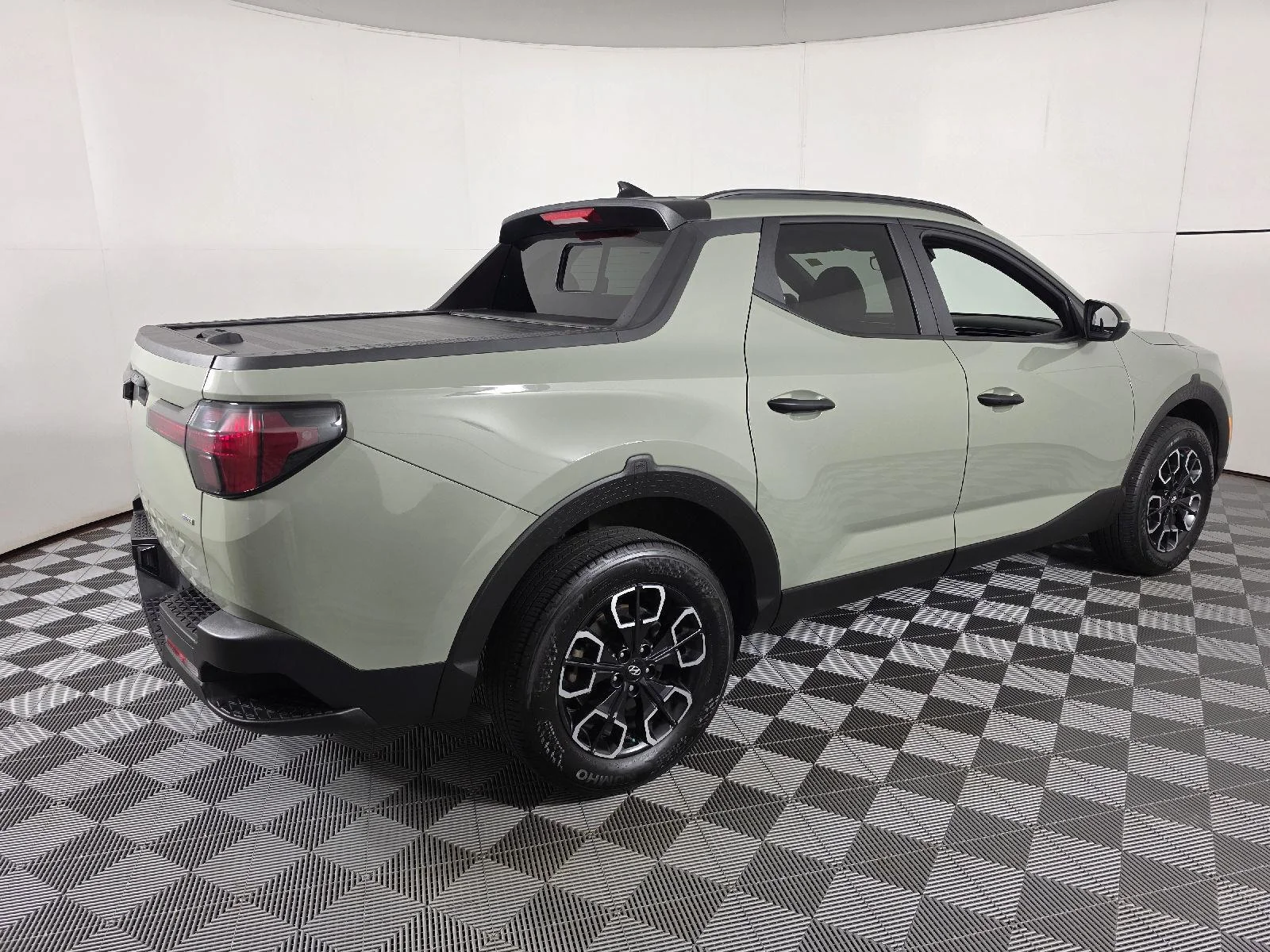 Used 2024 Sage Gray Hyundai SEL image 10