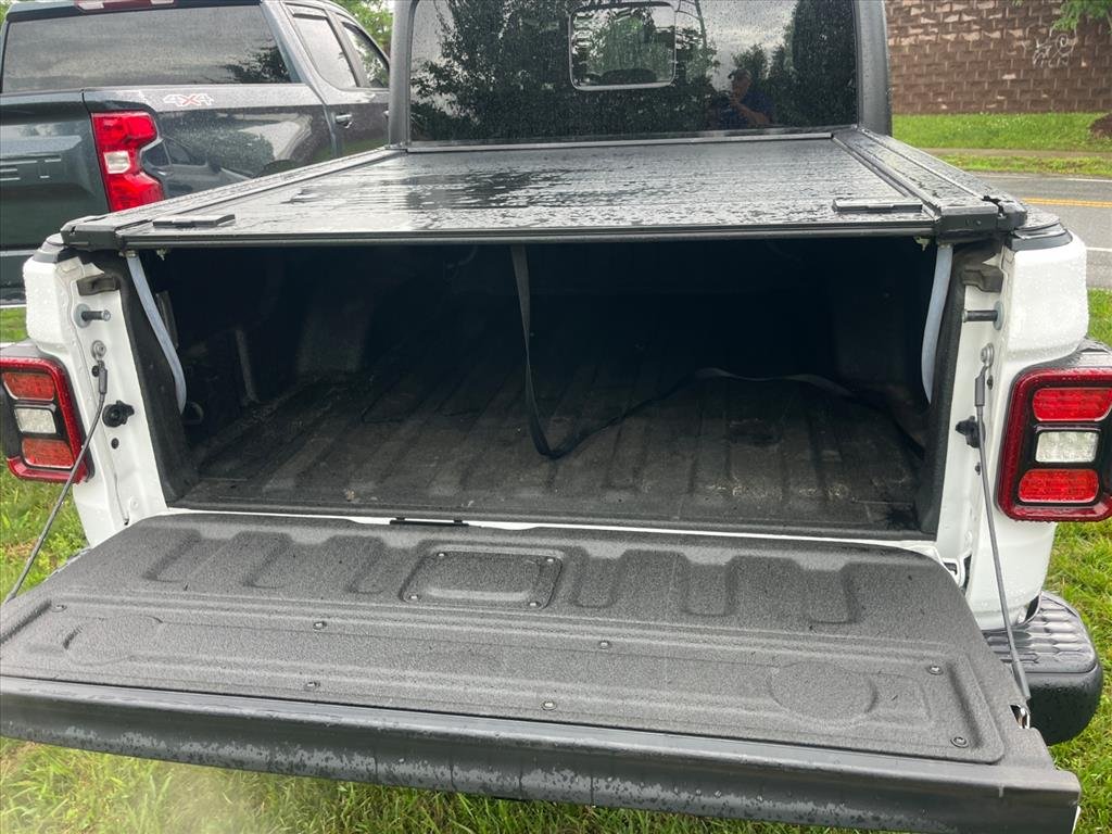 Used 2024 Bright White Clear Coat Jeep Mojave image 23