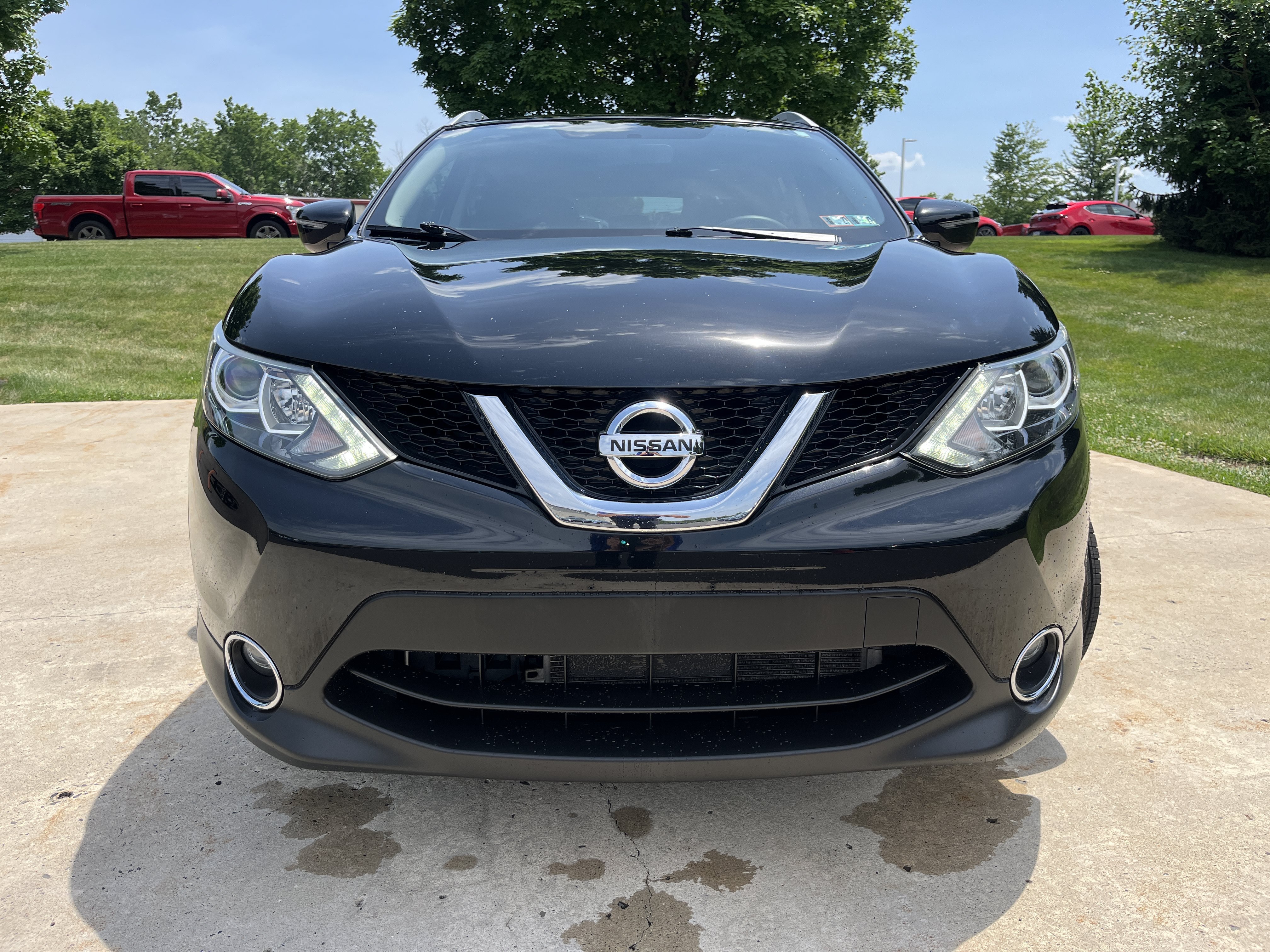 Used 2017 Magnetic Black Nissan SV image 6