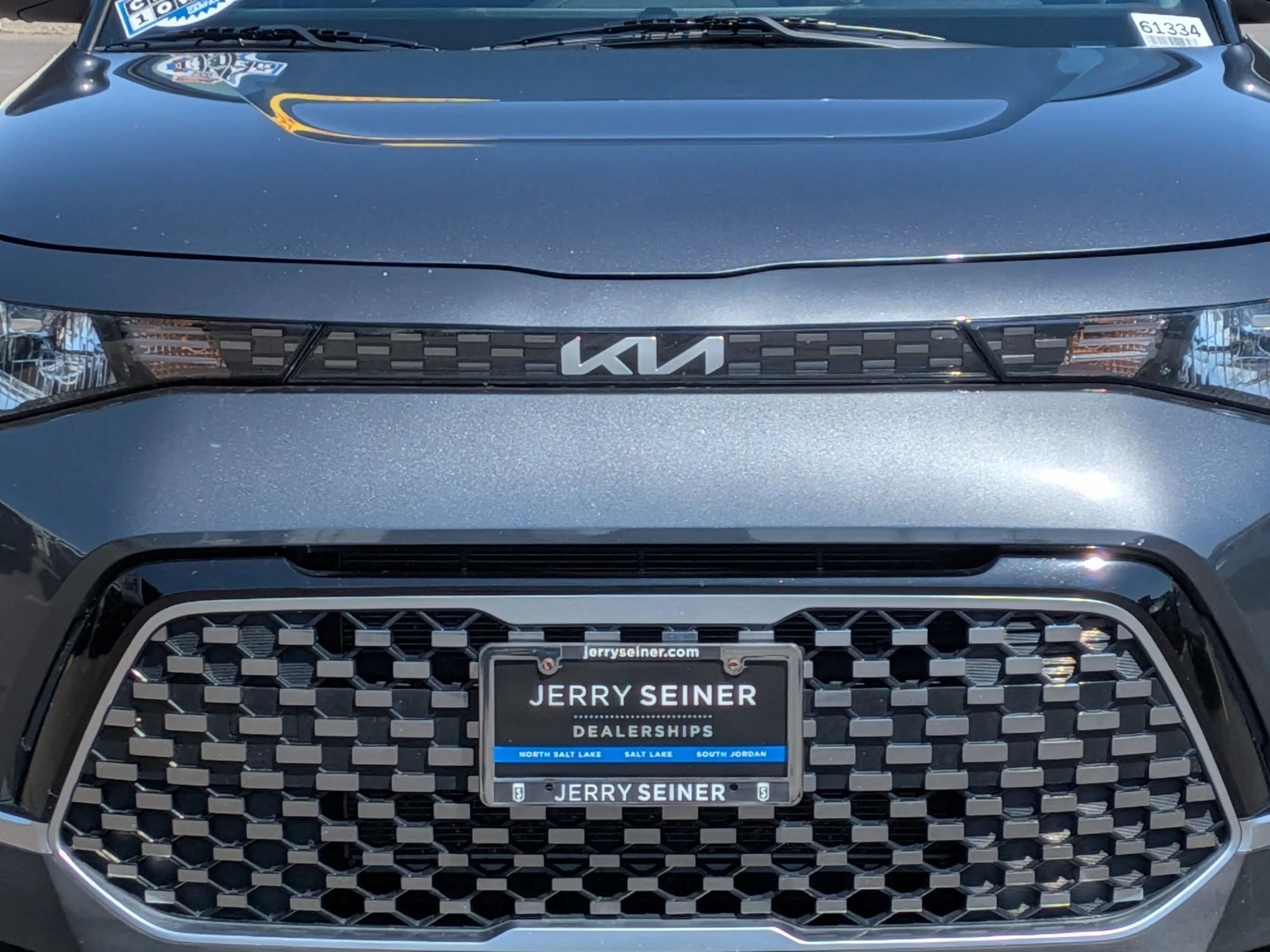 Used 2023 Gravity Gray Kia EX image 9
