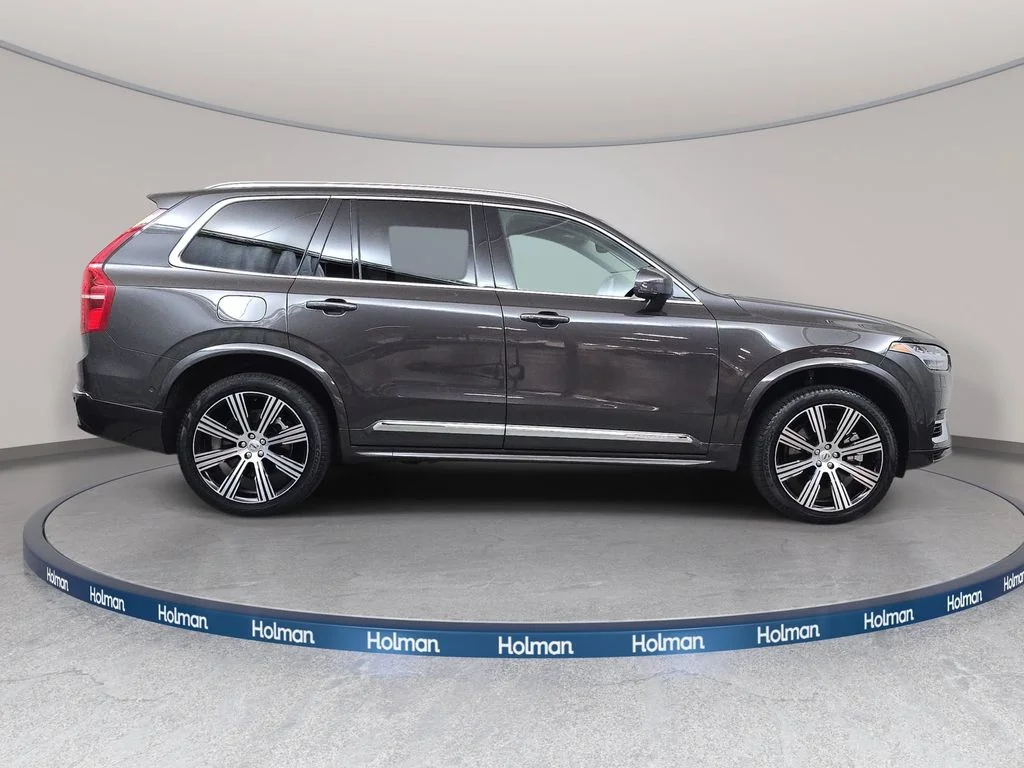 Used 2024 Platinum Gray Metallic Volvo T8 Plus 6 Passenger image 5