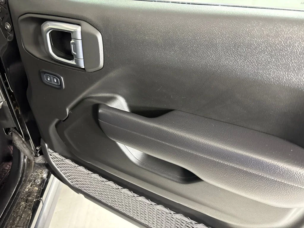 Used 2022 Black Jeep Rubicon image 15