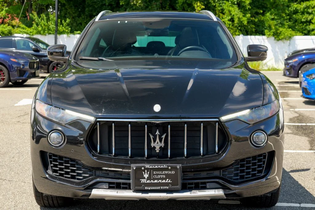 Used 2017  Maserati S image 2