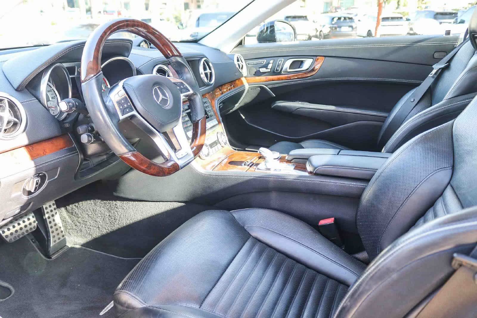 Used 2013 Black Mercedes-Benz SL 550 image 17