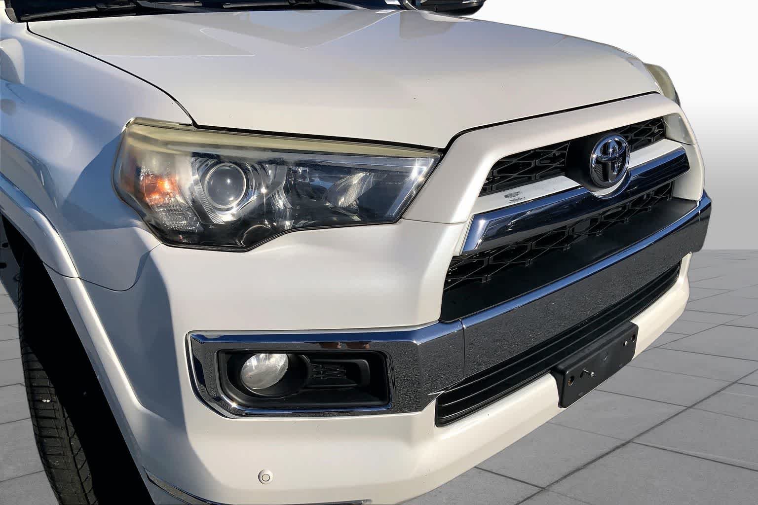 Used 2014 Blizzard Pearl Toyota Limited image 29