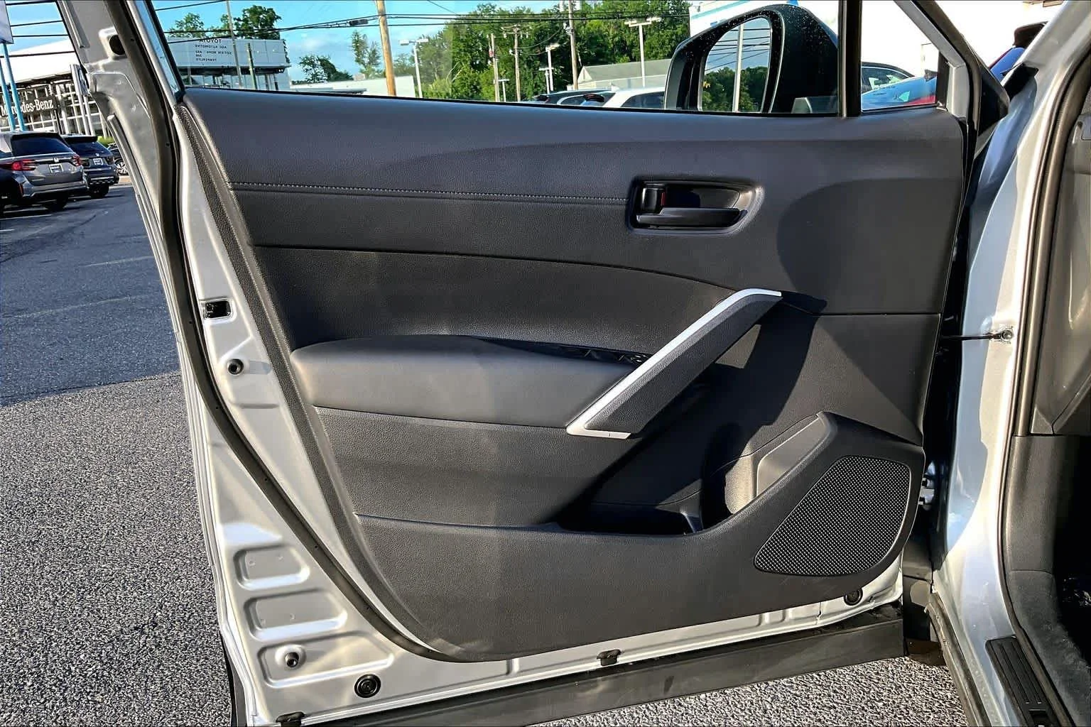Used 2025 Sonic Silver Toyota Hybrid SE image 23