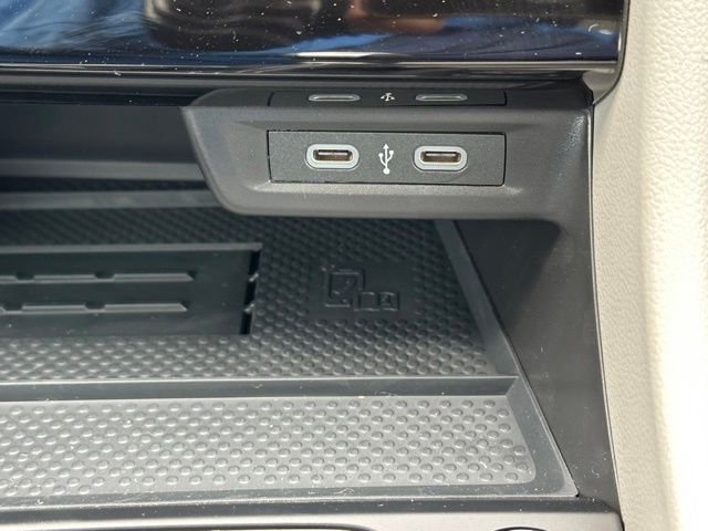 2025 Volkswagen Jetta SE - Photo 36